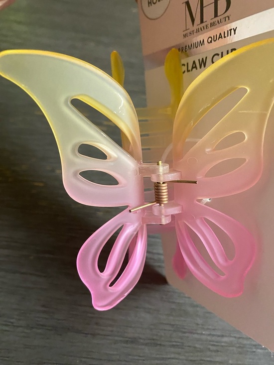 Accessories - Butterfly Ombre Hair Claw Clip - Pink & Yellow